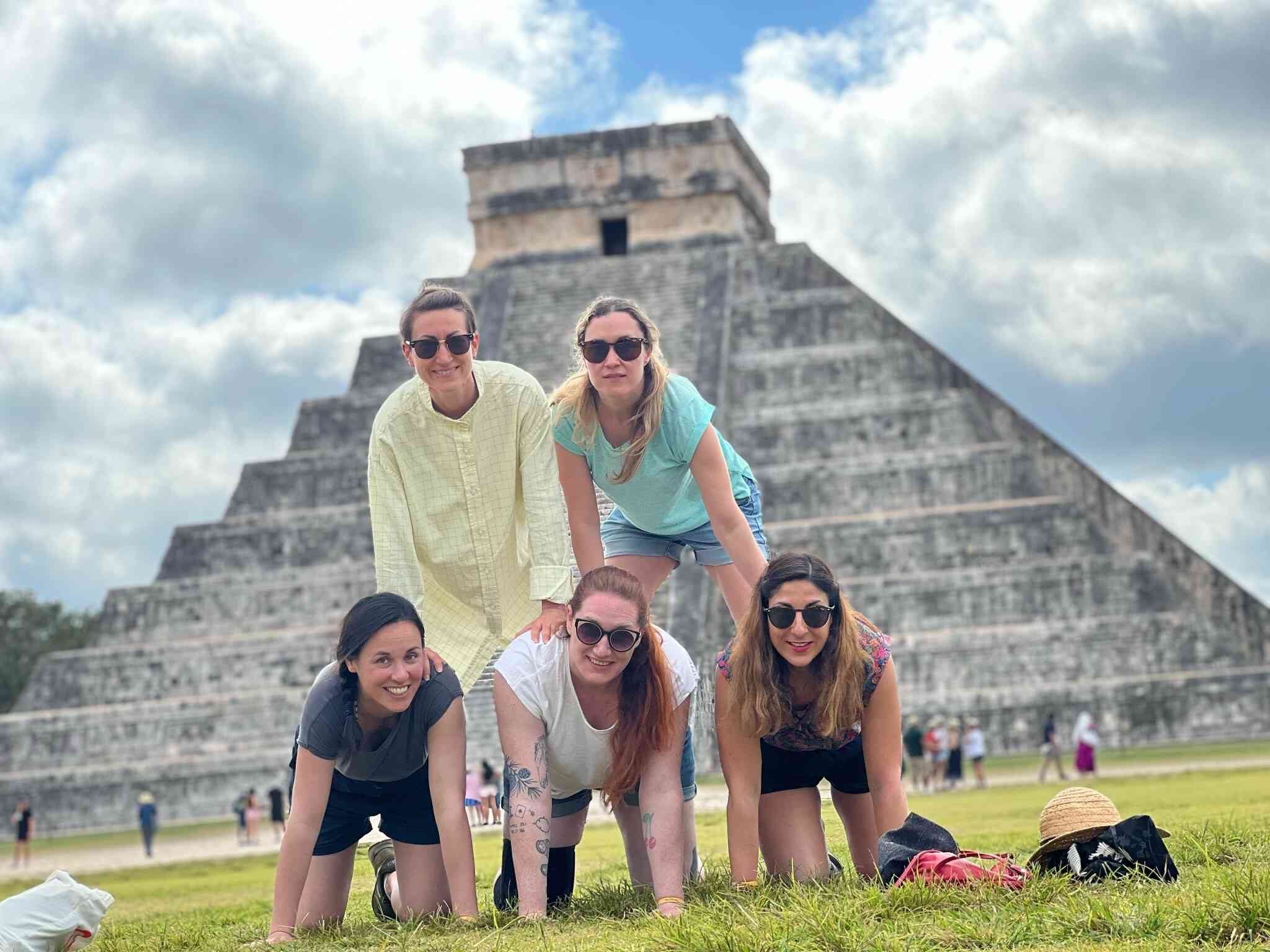 chichen-itza-cenote-valladolid-excursion